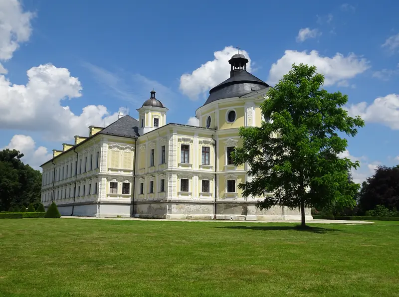 Zámek Kravaře