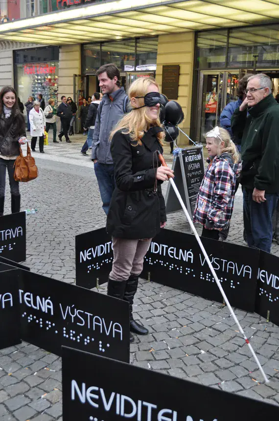 Neviditelná výstava